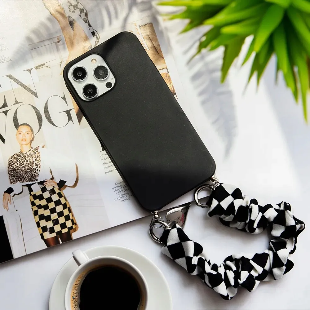 etui-matowe-do-xiaomi-redmi-note-8-lancuszek-stan-nowy