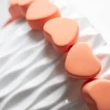 etui-mat-lancuszek-serduszka-do-iphone-13-pro-max-stan-nowy