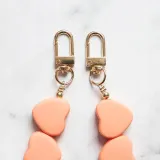 etui-mat-lancuszek-serduszka-do-iphone-13-pro-max-przeznaczenie-apple