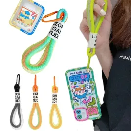 brelok-smycz-do-kluczy-etui-telefonu-pom-zielony