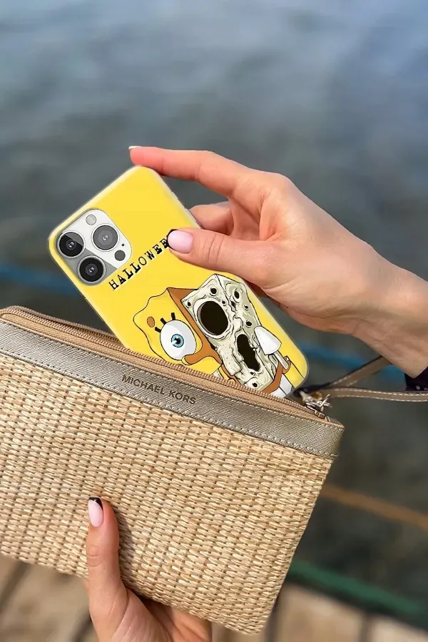 etui-do-iphone-12-pro-orginalne-modne-skate-wzor