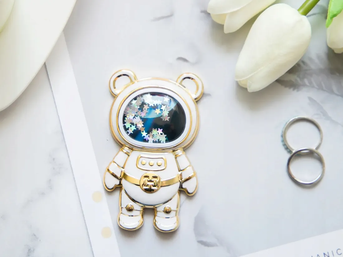 etui-joless-uchwyt-astronauta-do-iphone-13-pro-max