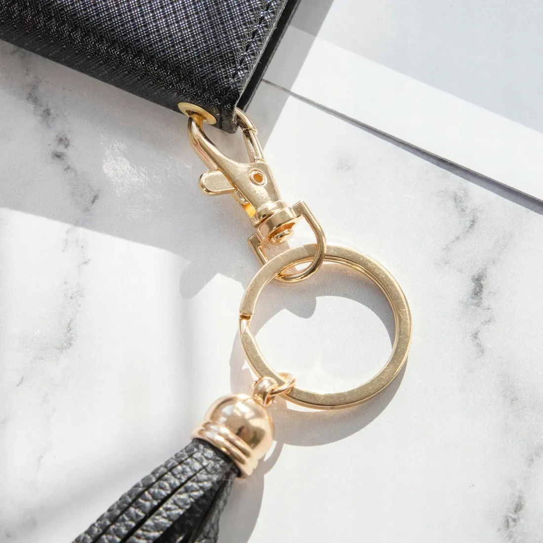 etui-magnet-do-xiaomi-redmi-note-9-pro-brelok-stan-nowy