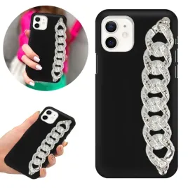 etui-blink-matowe-czarne-lancuszek-do-iphone-12