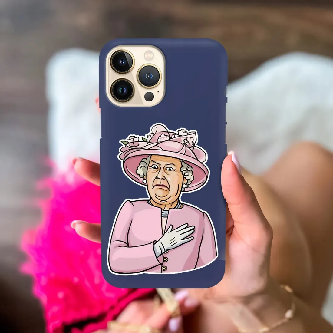 etui-matowe-granat-do-iphone-13-pro-serial-wzory