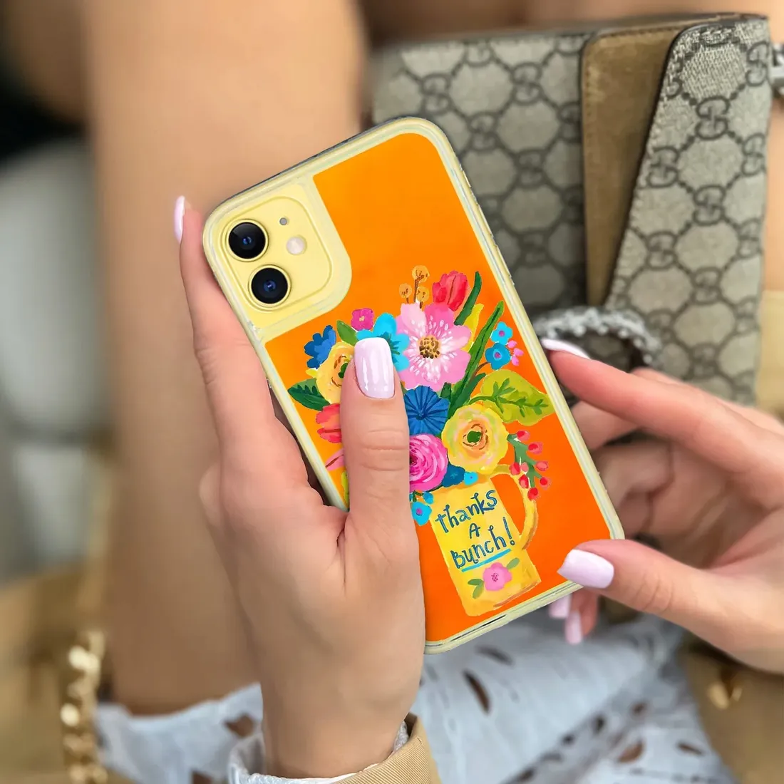etui-sand-pomarancz-do-iphone-14-pro-max-top-wzory-stan-nowy