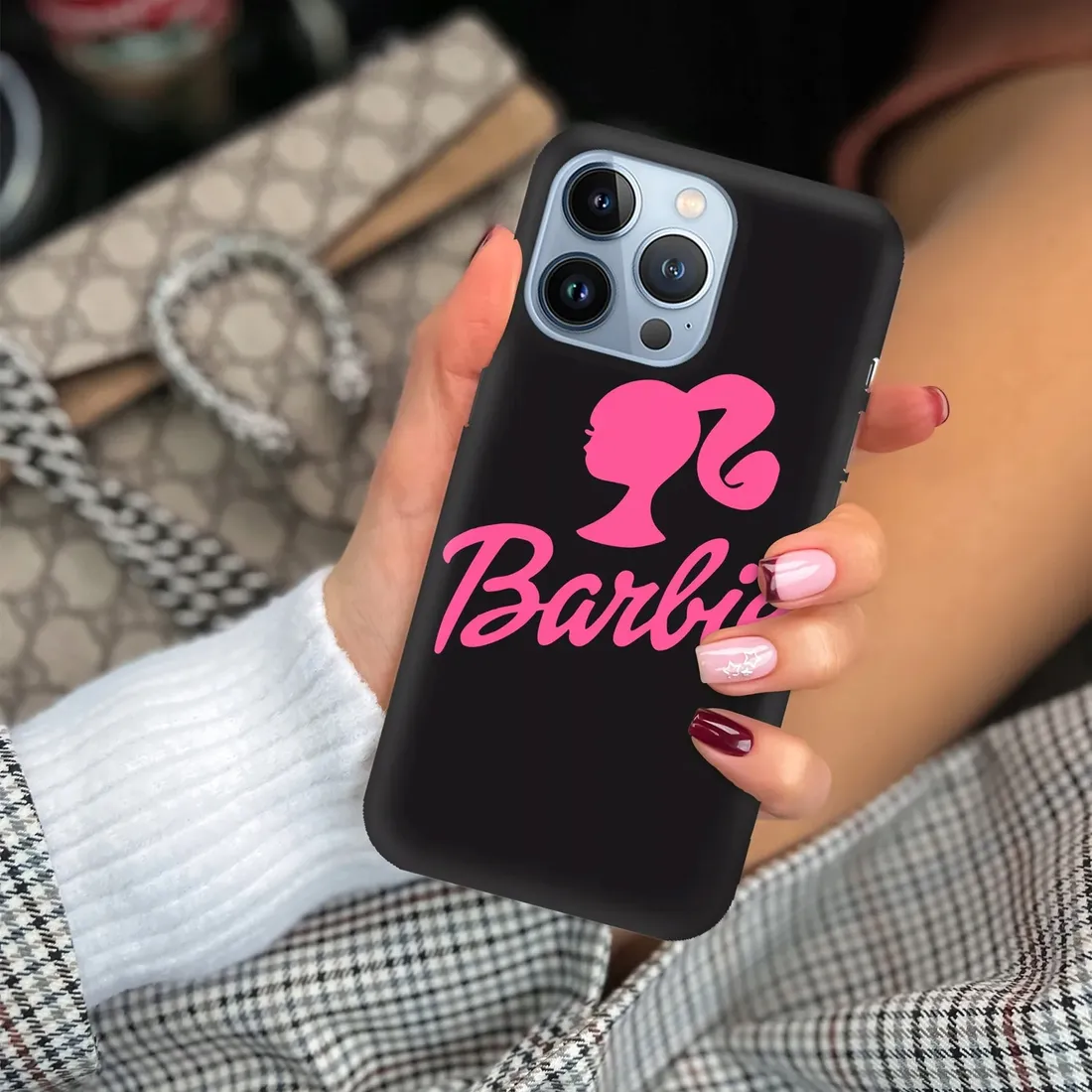 etui-mat-czarny-do-iphone-14-pro-max-bajki-wzory-stan-nowy