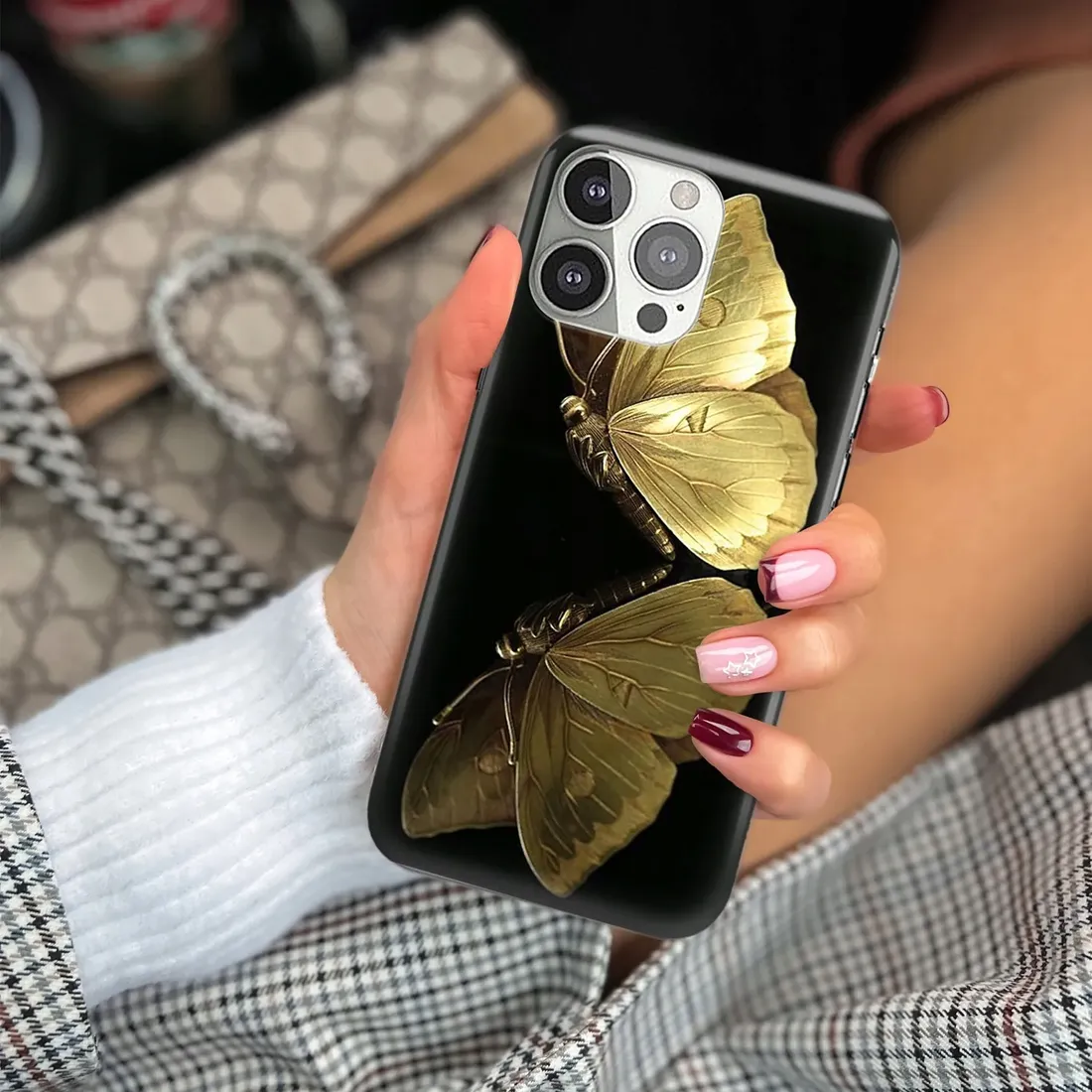 etui-grube-2mm-do-iphone-13-pro-max-spring-wzory-stan-nowy