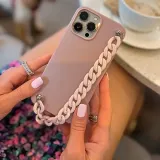 etui-mat-ciemny-roz-do-iphone-13-pro-max-lancuch-dedykowany-model-iphone-13-pro-max