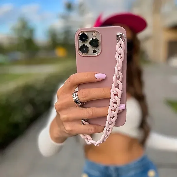 etui-mat-ciemny-roz-do-iphone-13-pro-max-lancuch-przeznaczenie-apple