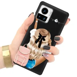 etui-matowe-czarne-do-motorola-edge-30-ultra-wzory