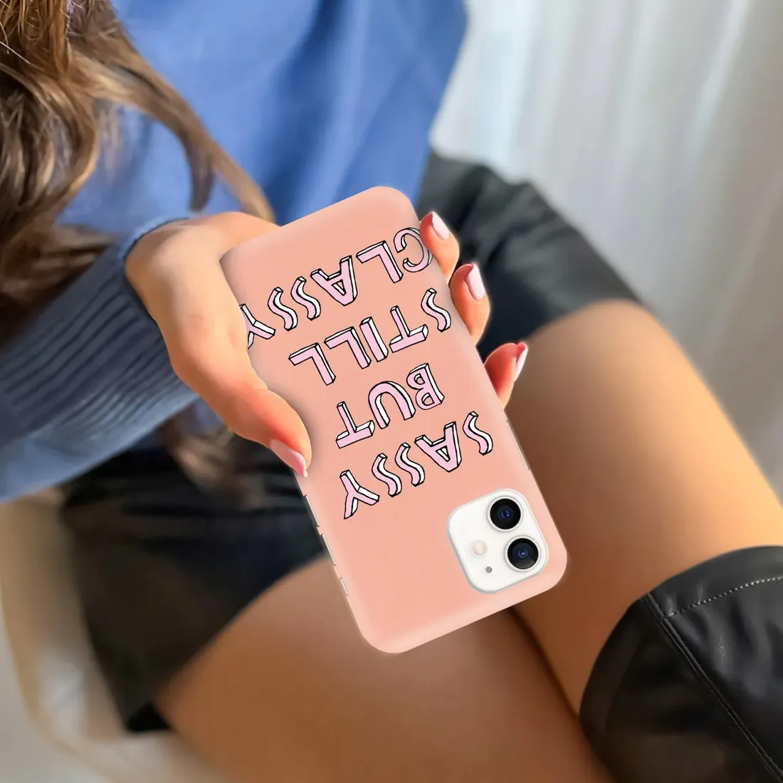 etui-mat-losos-do-iphone-12-mini-serialowe-wzory-stan-nowy
