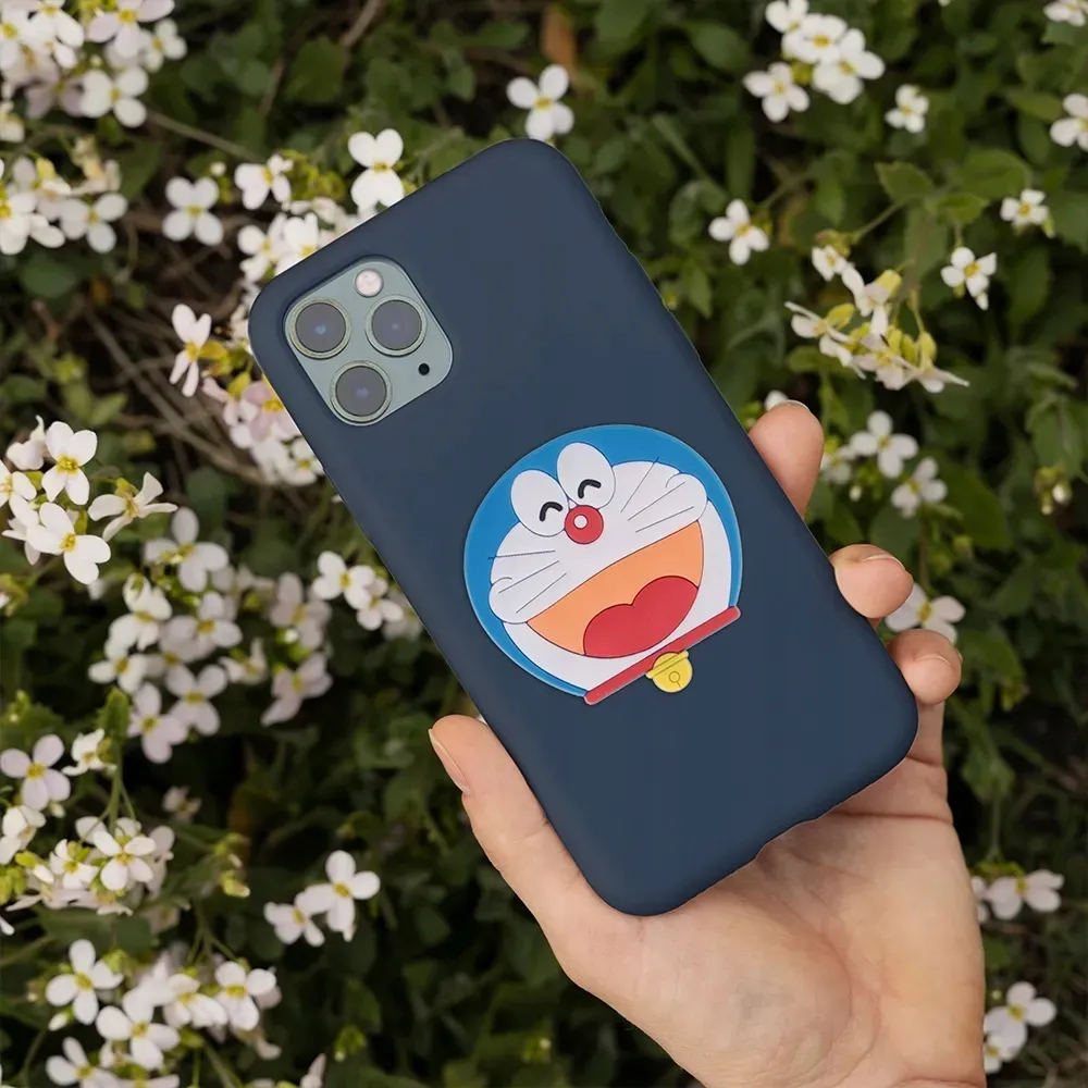 etui-matowe-blink-do-iphone-14-pro-kot-doraemon-3d-stan-nowy