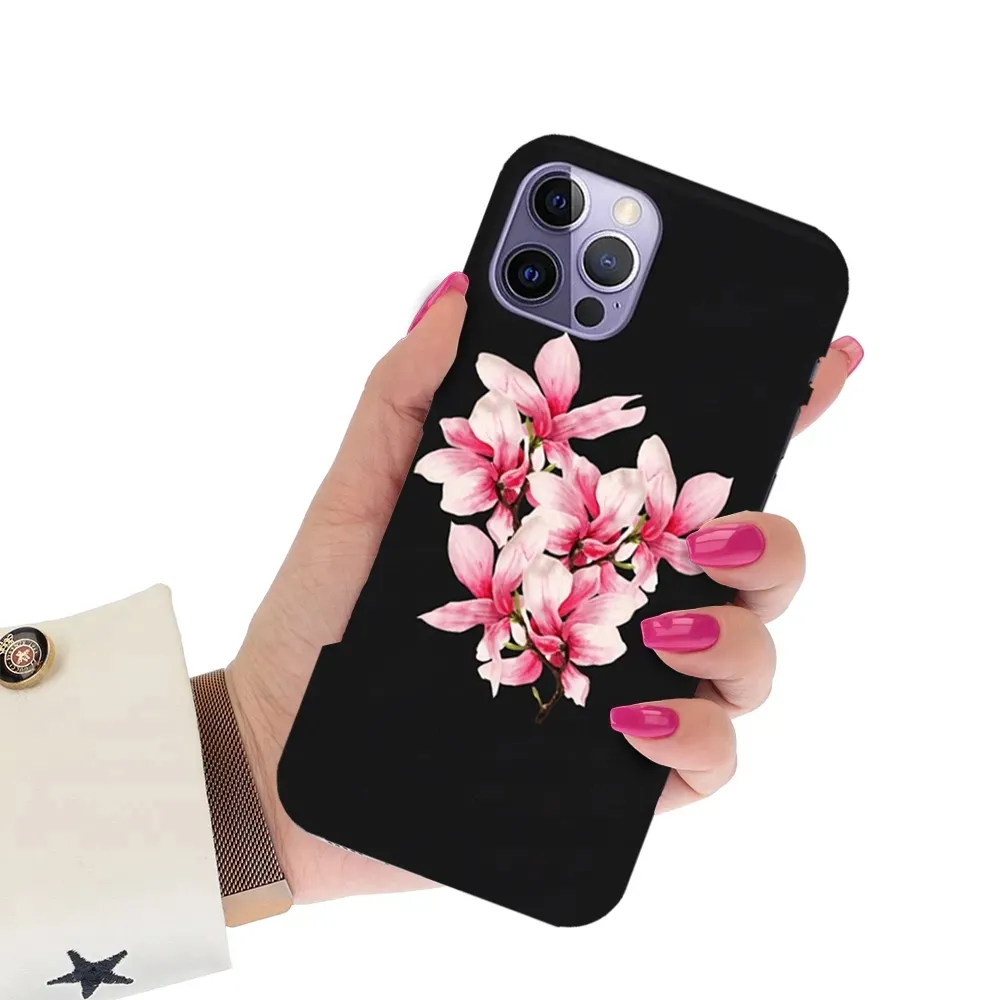 etui-matowe-czarne-do-iphone-14-pro-wiosenne-wzory