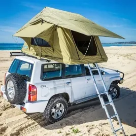 namiot-dachowy-4x4-140-oliwkowy-samochodowy-reling