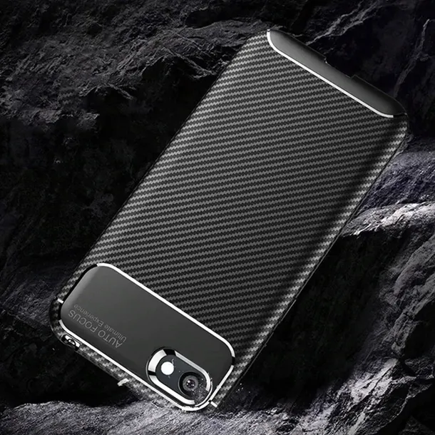 etui-focus-carbon-do-apple-iphone-se-2020-kolor-czarny