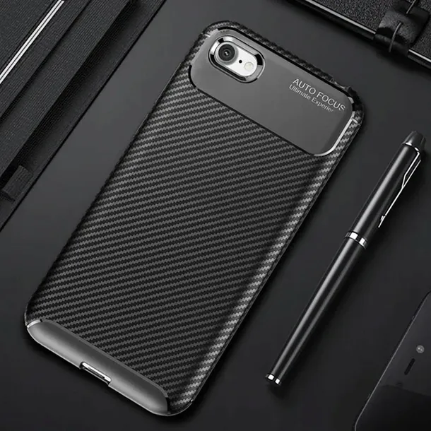 etui-focus-carbon-do-apple-iphone-se-2020-material-tworzywo-sztuczne