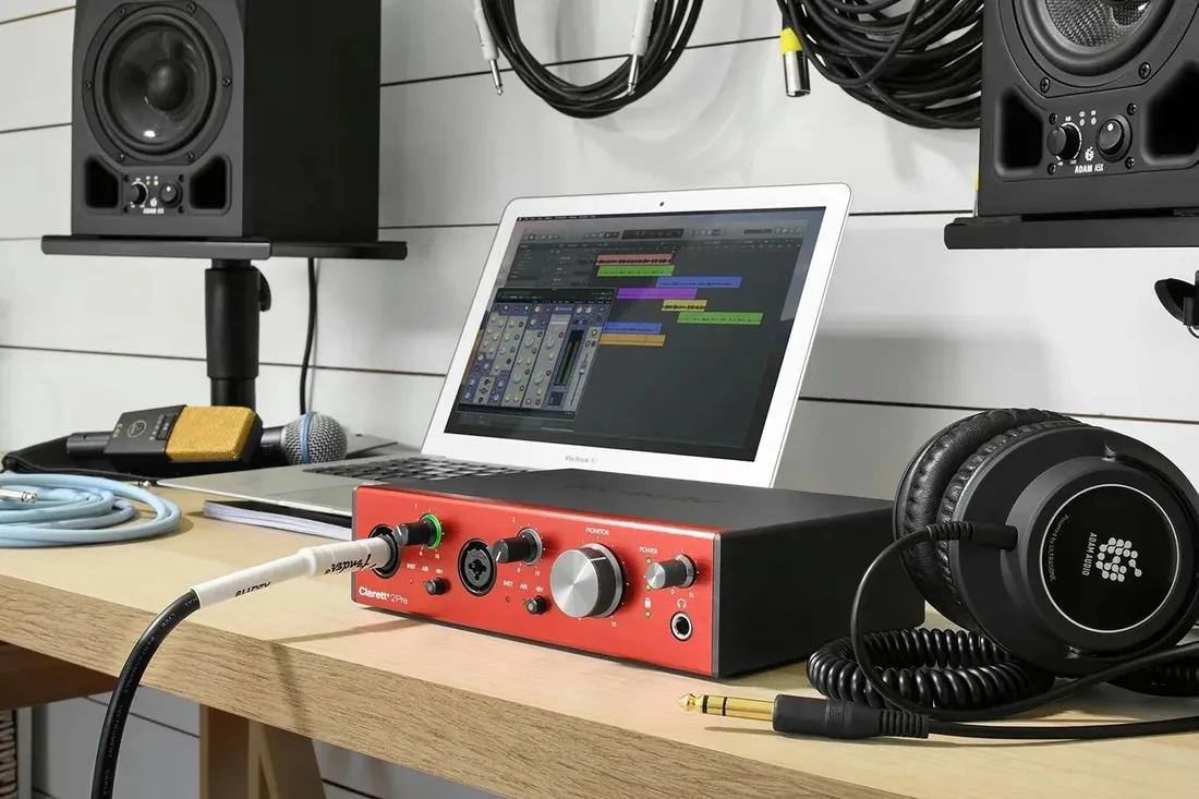 focusrite-clarett-2pre-interface-audio-soft