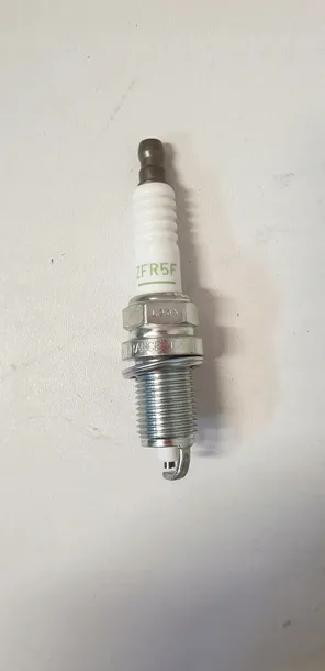 swieca-iskr-bmw-sztuka-stan-nowy-rozmiar-klucza-16-mm