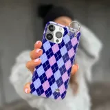 etui-pasek-do-iphone-14-pro-max-w-kratke-wzory-stan-nowy