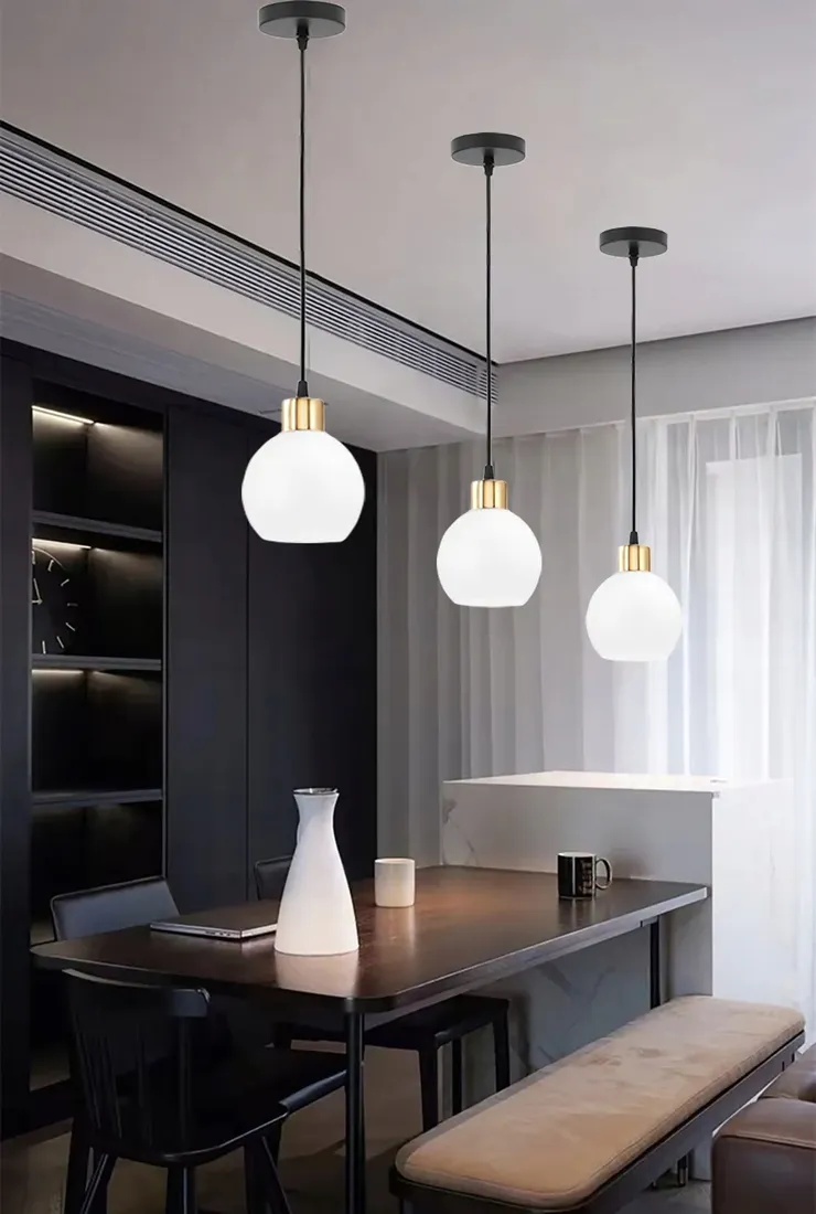 nowoczesna-lampa-wiszaca-led-sufitowa-zyrandol-kula-z-bialym-szklanym-kloszem-kompatybilna-z-zarowkami-e27