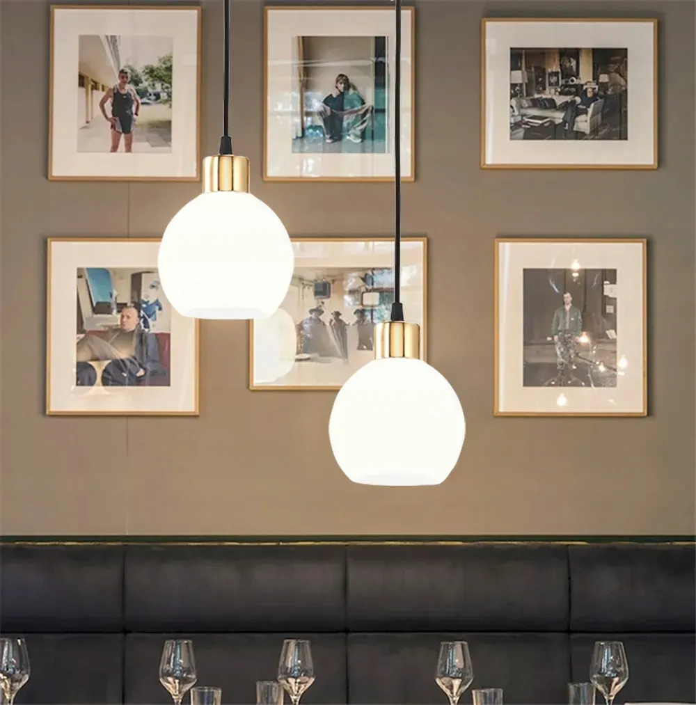 nowoczesna-lampa-wiszaca-led-sufitowa-zyrandol-kula-z-bialym-szklanym-kloszem-kompatybilna-z-zarowkami-e27