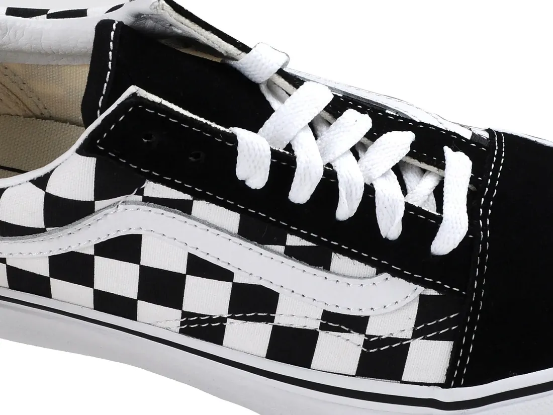 vans-old-skool-platform-black-true-white-37