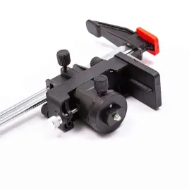 scisk-stolarski-joka-300-x-75-mm-z-uchwytem-do-poziomicy