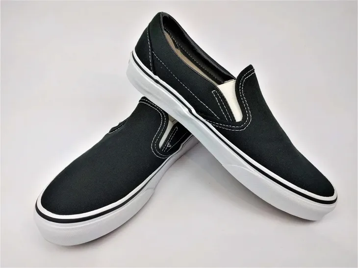 buty-vans-slip-on-black-365-cechy-dodatkowe-brak