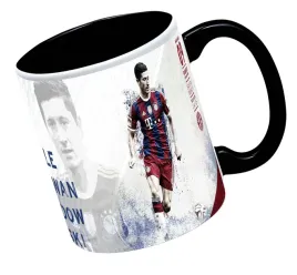 kubek-bialy-czarne-ucho-i-dno-fp-robert-lewandowski-01-prezent