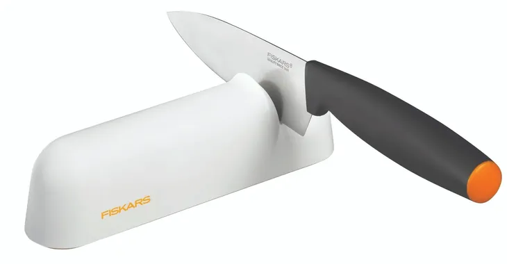 fiskars-roll-sharp-ostrzalka-profesjonalna-do-nozy-kuchennych-ceramiczna-marka-fiskars