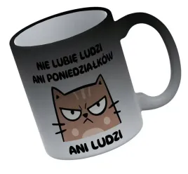 kubek-magiczny-czarny-nie-lubie-ludzi-super-prezent