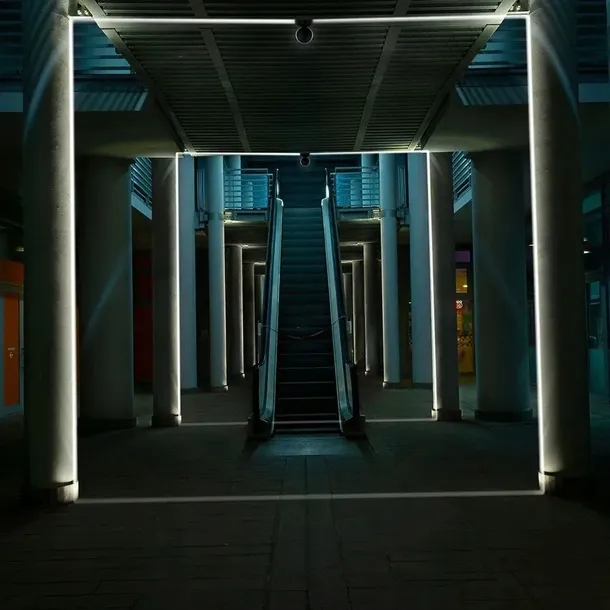 kinkiet-scienny-ogrodowy-zewnetrzny-led-laser-czarny-okragly-4000k-v-tac-zasilanie-sieciowe