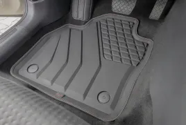 vw-polo-vi-2017-wycieraczki-gumowe-do-samochodu