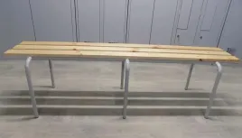 lawka-do-szatni-na-stelazu-metalowym-160cm