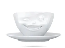 filizanka-ze-spodkiem-oczko-winking-biala-porcelana-prezent-tassen-58produc