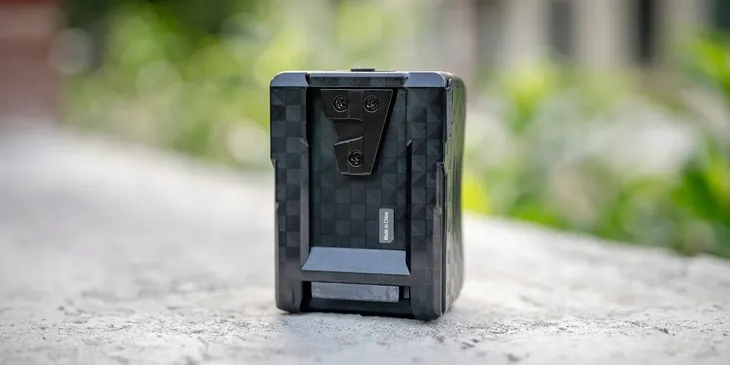 akumulator-newell-bp-95-lcd-v-mount-stan-nowy-technologia-akumulatora-litowo-jonowy-li-ion