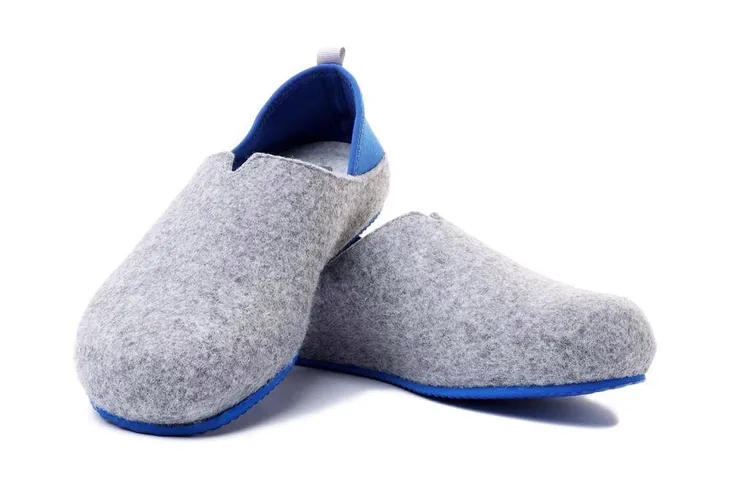 gniazdo-12-24v-2xusb-3-1a-led-stan-nowy-jakosc-czesci-zgodnie-z-gvo-z-zamiennik