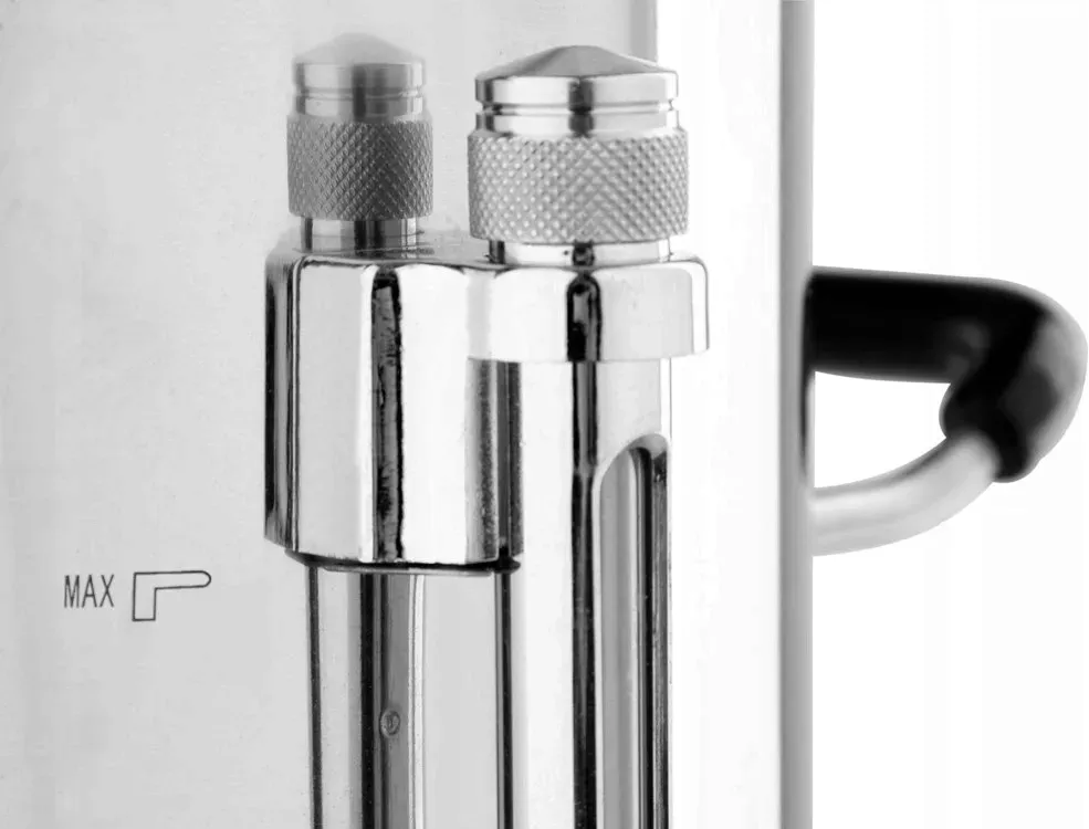 warnik-do-wody-9-l-2000w-yato