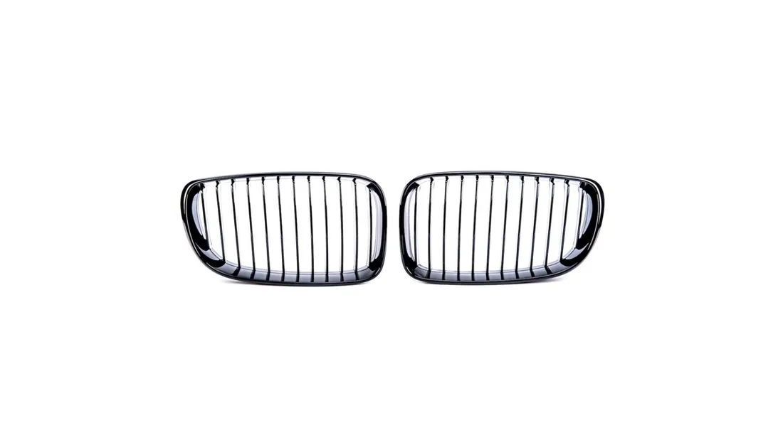 grill-bmw-1-e81-e82-e87-e88-facelift-pojedyncze-zeberka-gloss-black-stan-nowy
