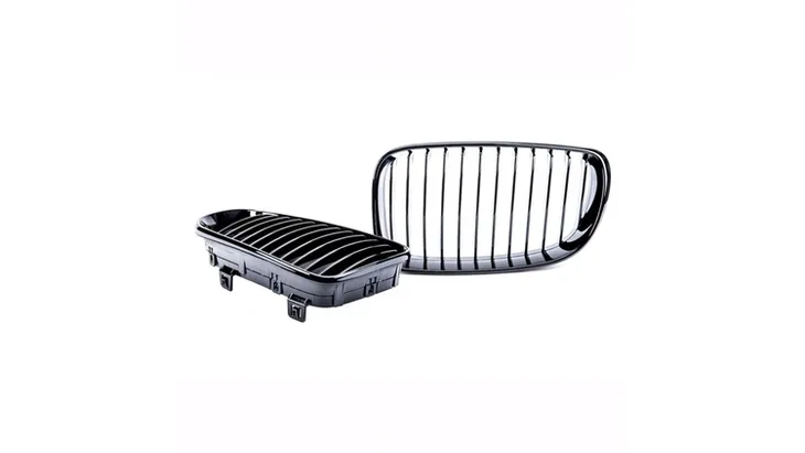 grill-bmw-1-e81-e82-e87-e88-facelift-pojedyncze-zeberka-gloss-black-jakosc-czesci-zgodnie-z-gvo-p-zamiennik-o-jakosci-porownywalnej-do-oryginalu