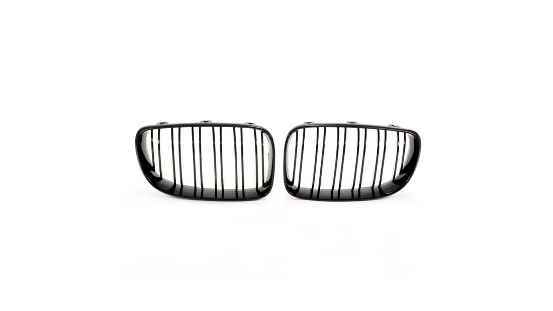 grill-bmw-1-e81-e82-e87-e88-facelift-podwojne-zeberka-gloss-black-stan-nowy