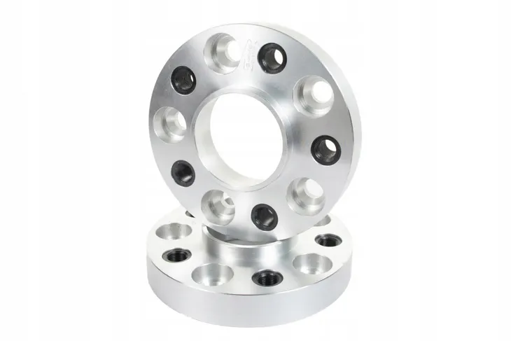 dystanse-przykrecane-30mm-671mm-5x108-stan-nowy-otwor-centralny-mm-671