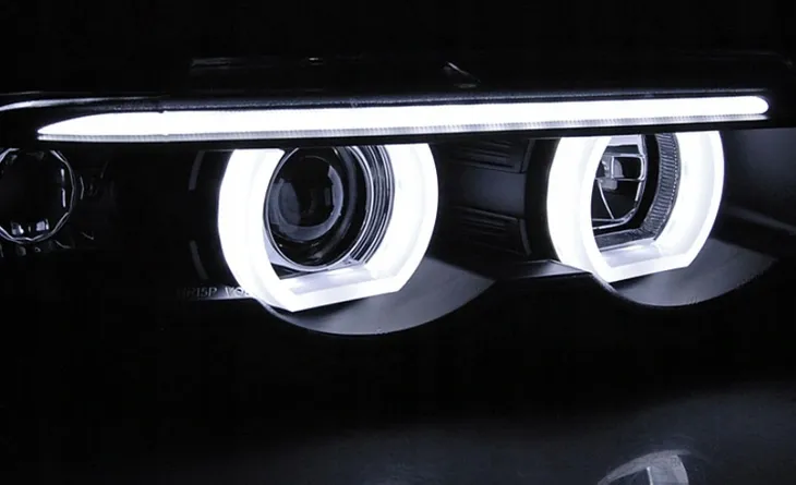 lampy-reflektory-bmw-e38-94-01-ringi-3d-led-black-rodzaj-swiatel-mijania-tradycyjne-halogenowe