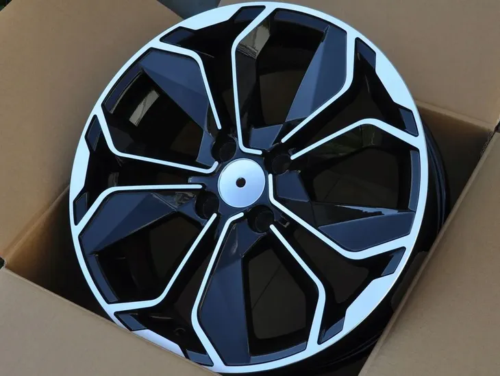 felgi-17-4x100-renault-clio-iv-facelift-odsadzenie-et-40