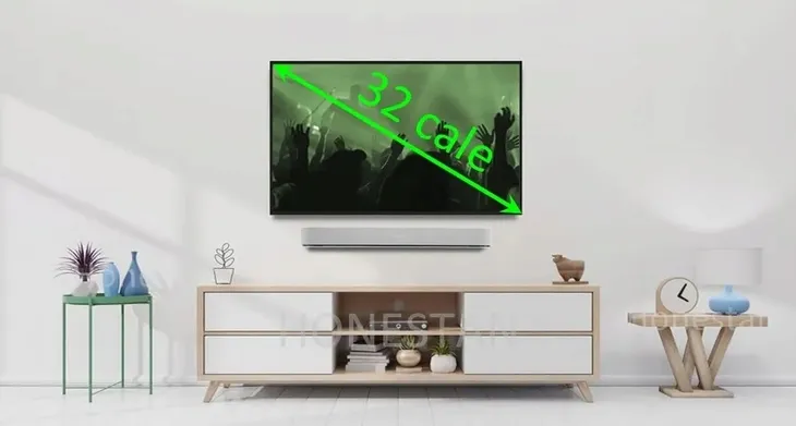 obrotowy-zaczep-hak-do-tv-32-cale-technisat-typ-obrotowy-uchylny