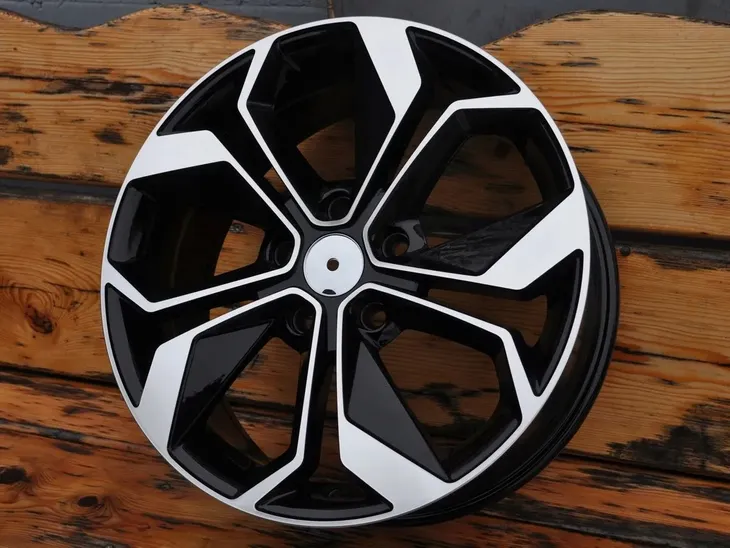 felgi-17-5x1143-toyota-corolla-e21-rav4-lexus-es-liczba-felg-w-ofercie-4-szt