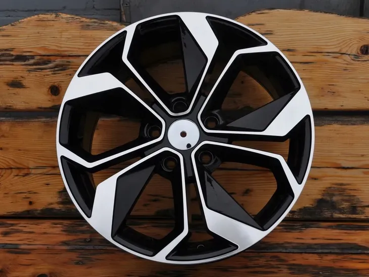 felgi-17-5x1143-toyota-corolla-e21-rav4-lexus-es-informacje-dodatkowe-zgodnosc-z-czujnikami-cisnienia