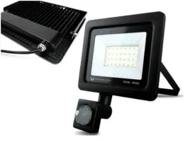 lampa-halogen-zewnetrzny-na-garaz-30w-ip65-czujka