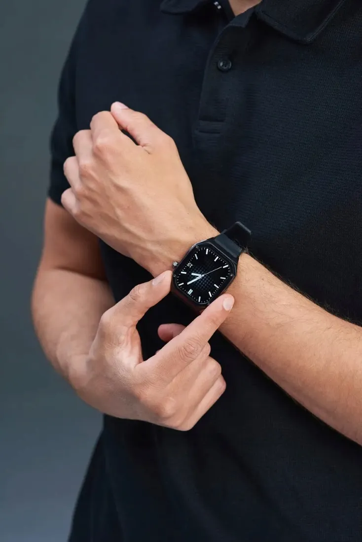 smartwatch-maxcom-fw65-iron-s-czarny-amoled-always-on-display-stan-nowy